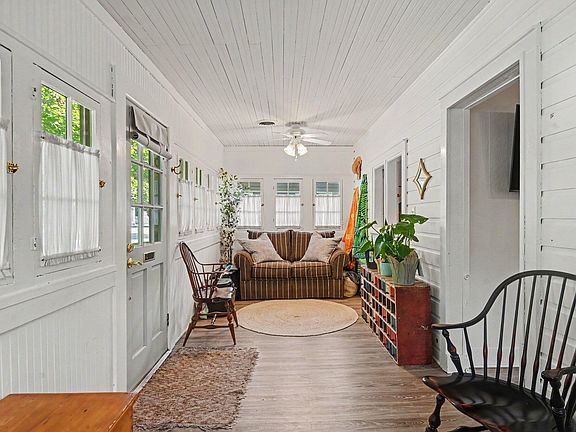 5th image of 440 Park Ave