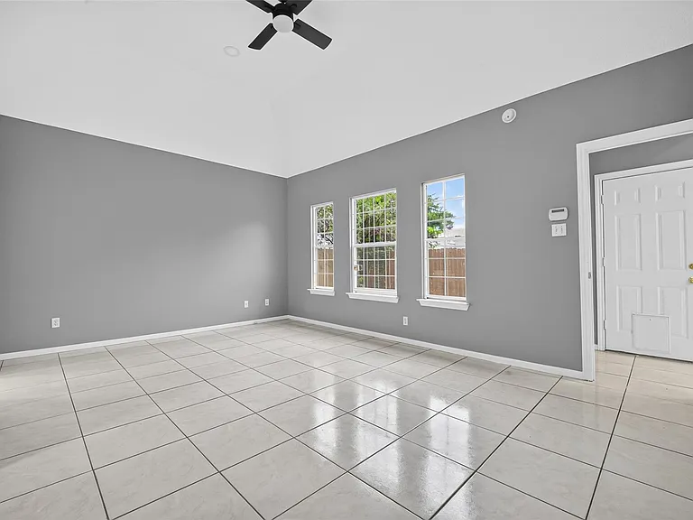 13607 Sable Ln — Photo 16