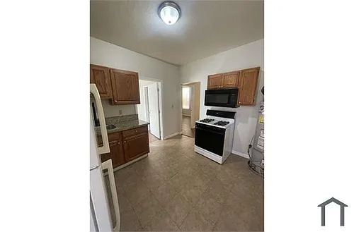 923 28th St Photo 1