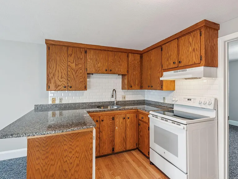 210 Beach St #18 — Photo 7
