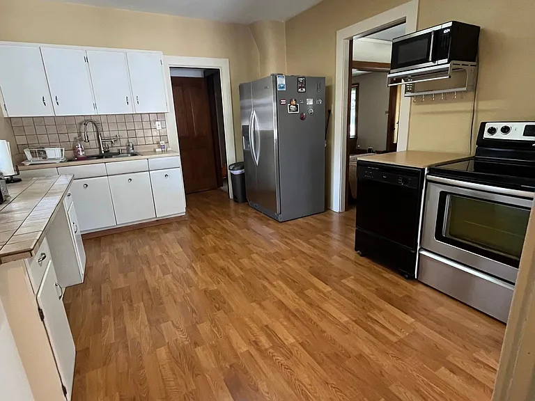 743 Creighton Ave — Photo 18