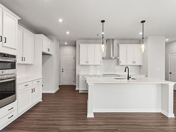 5th image of 4406 Buttonwood Ln
