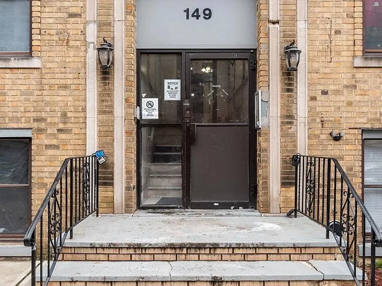 149 Zabriskie St #45 — Photo 2