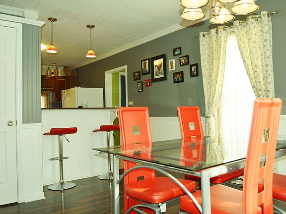 Eat in kitchen