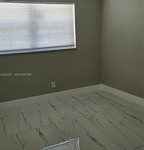 160 NW 14th St #9 — Photo 12