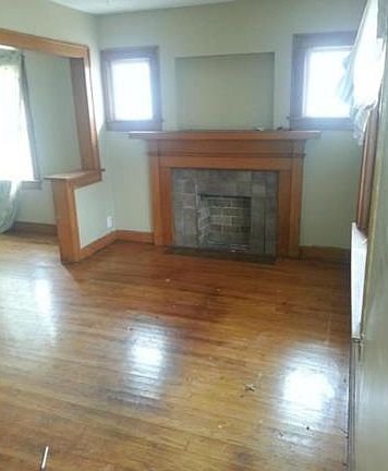 4th image of 5505 Euclid Ave