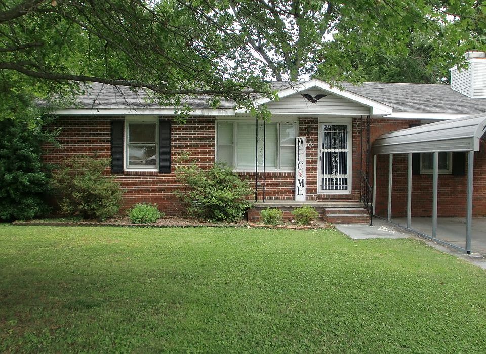 1st image of 609 S 9th St
