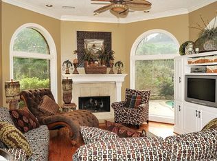 10 Steepbank Dr, Spring, TX 77381