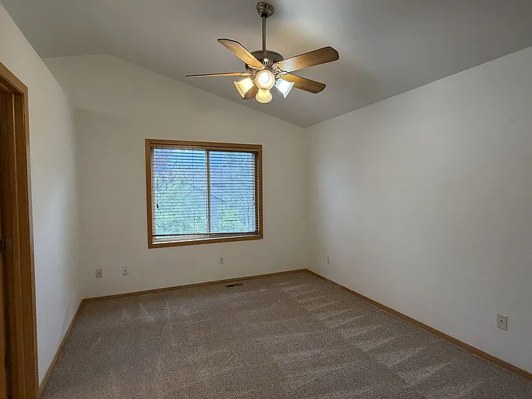 1551 Ambrosia Ct — Photo 18
