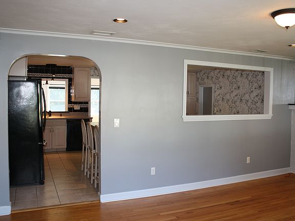 Entrance into Front Livingroom