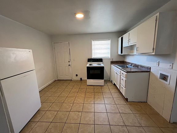 5th image of 704 Glover St #C