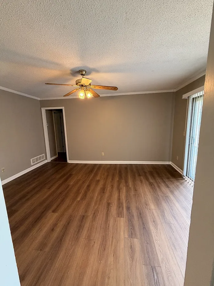 3 bed, 1.5 bath, $1,475 — Photo 2