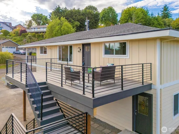 21326 5th Avenue S, Des Moines, WA 98198