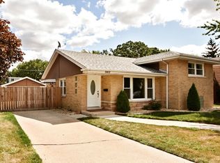 9401 S Tulley Ave, Oak Lawn, IL 60453