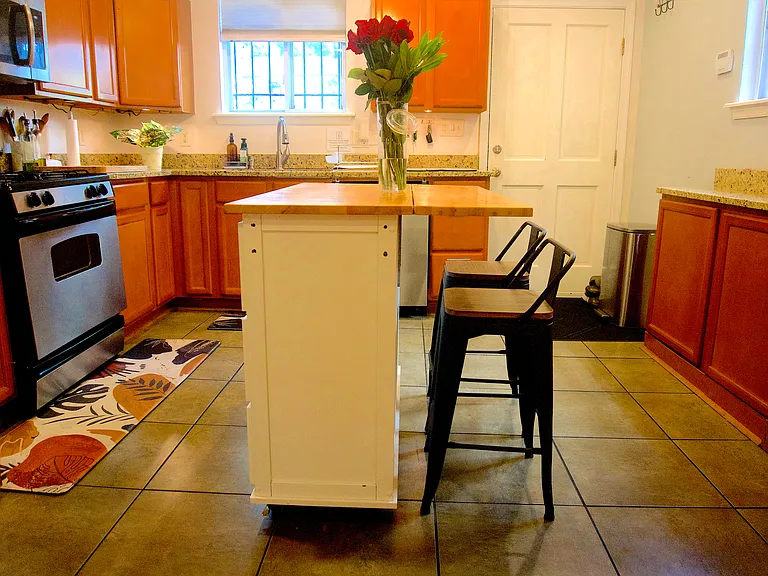 1328 W Lombard St — Photo 10