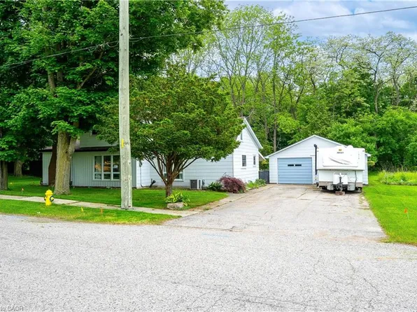 21 Norfolk St, Norwich, ON N0J 1R0