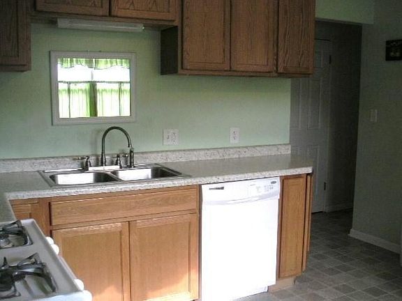2nd image of 1411 Grant St