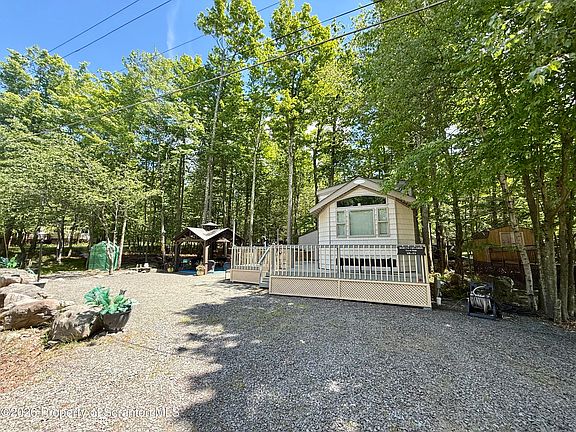 4th image of 23 Woodland Dr