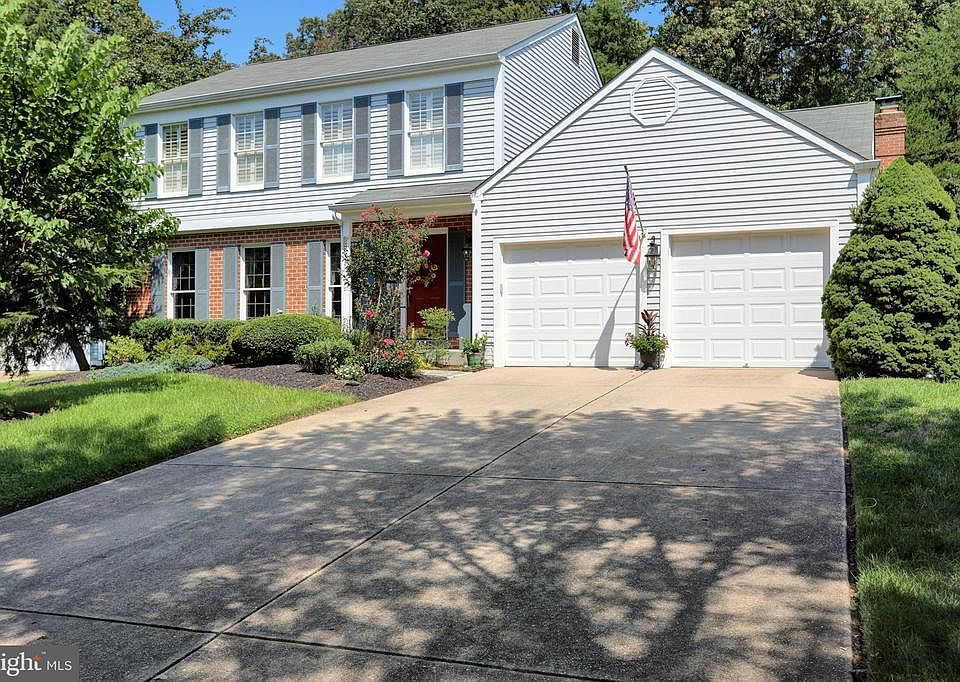 1st image of 744 Buckeye Ct