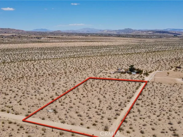 888 Lucky Ln #11, Yucca Valley, CA 92284
