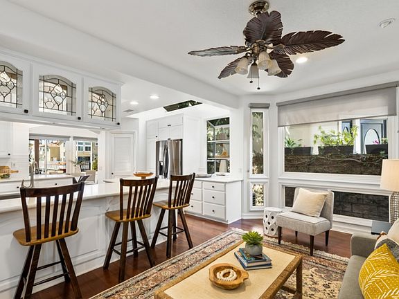 3rd image of 6132 Corsica Cir