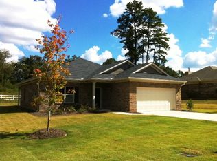 3507 Village Creek Ct, Opelika, AL 36801