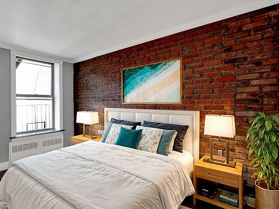 5th image of 434 E 9th St APT 8