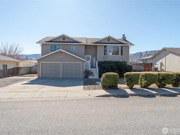 1324 3rd Street SE, East Wenatchee, WA 98802