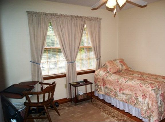 5th image of 340 Long St