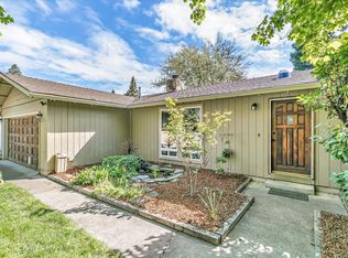 1883 S Peach St, Medford, OR