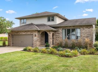 26 Stonegate Dr, Valparaiso, IN