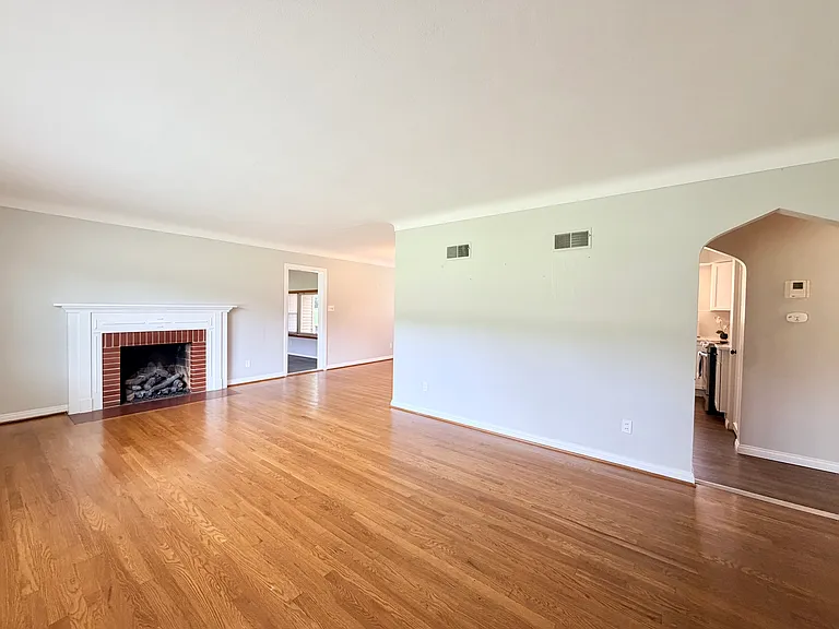 24 Lincord Dr — Photo 7