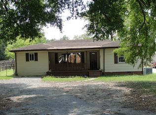 796 W State Line Rd, Rossville, GA 30741