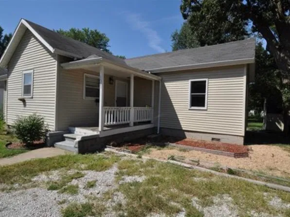 1523 N Hampton Ave, Springfield, MO 65803