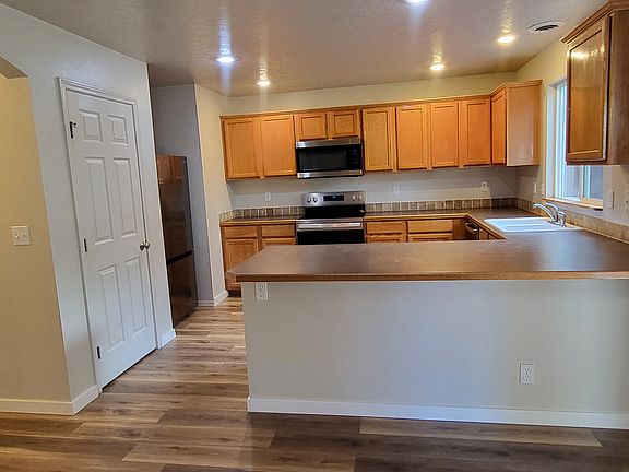 2nd image of 3097 E Shaver Ct