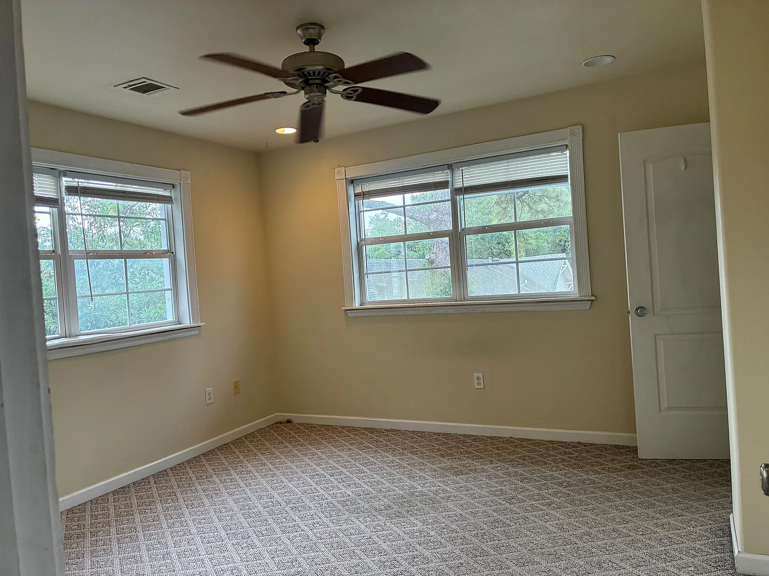 5830 Willow Street - 5830 — Photo 3