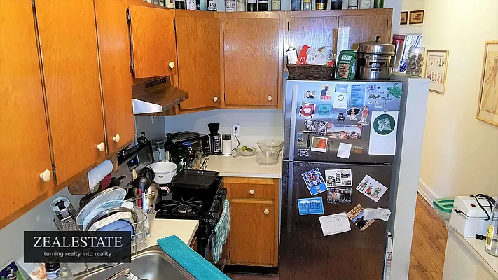 Rented by ZealEstate Group Inc | media 25