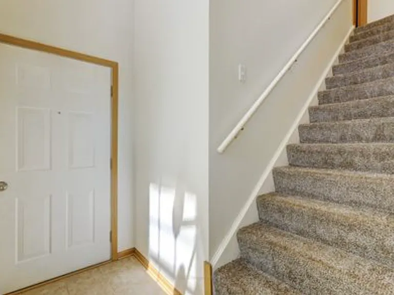 2444 Oak Tree Ln — Photo 17