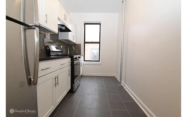 Rented by Douglas Elliman | media 16