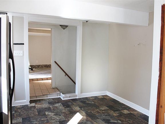 5th image of 1709 W 6th St