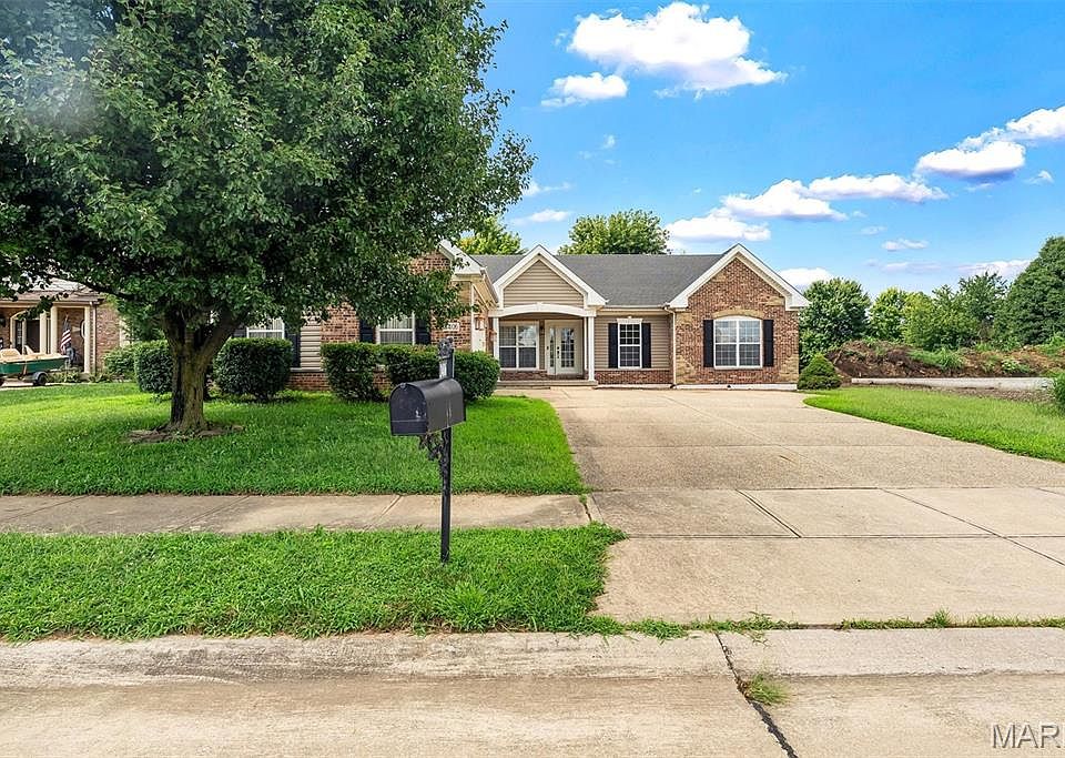 1st image of 3406 Chippewa Dr