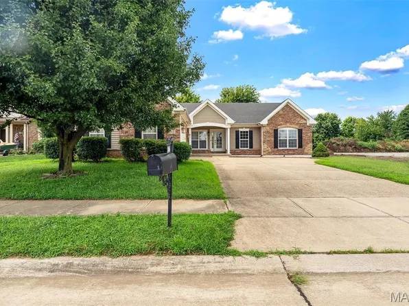 3406 Chippewa Dr, Shiloh, IL 62221
