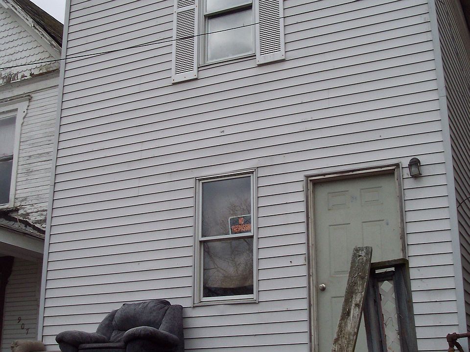 FRONT FROM SIDEWALK