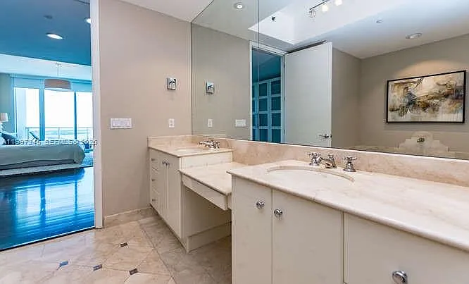 100 S Pointe Dr #3101 — Photo 24