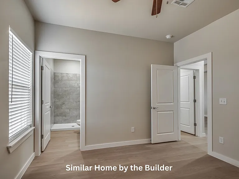 121 Sterling Dr — Photo 15