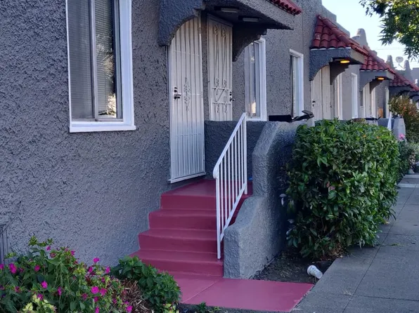 2692 Sacramento St, Berkeley, CA 94702