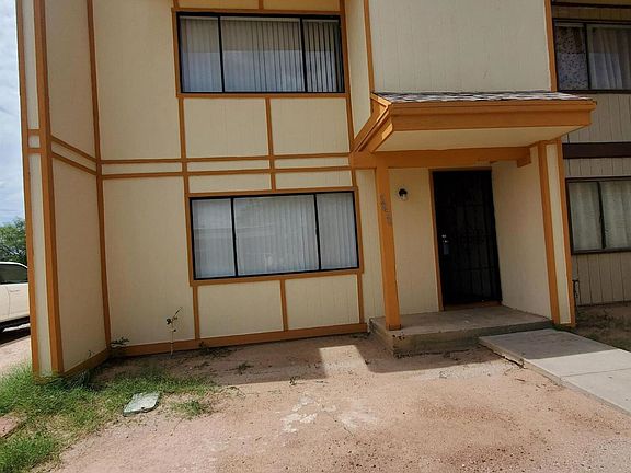 4th image of 5870 S Del Moral Blvd