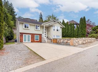 5830 Heron Pl, Sechelt, BC V7Z0R3