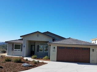 3375 Lakeside Village Dr, Paso Robles, CA 93446