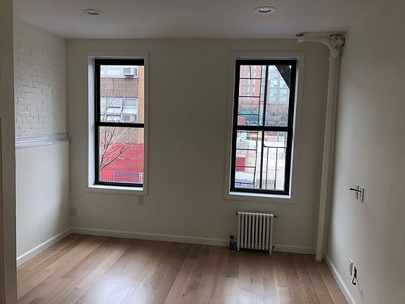 5th image of 184 Norfolk St APT 2A